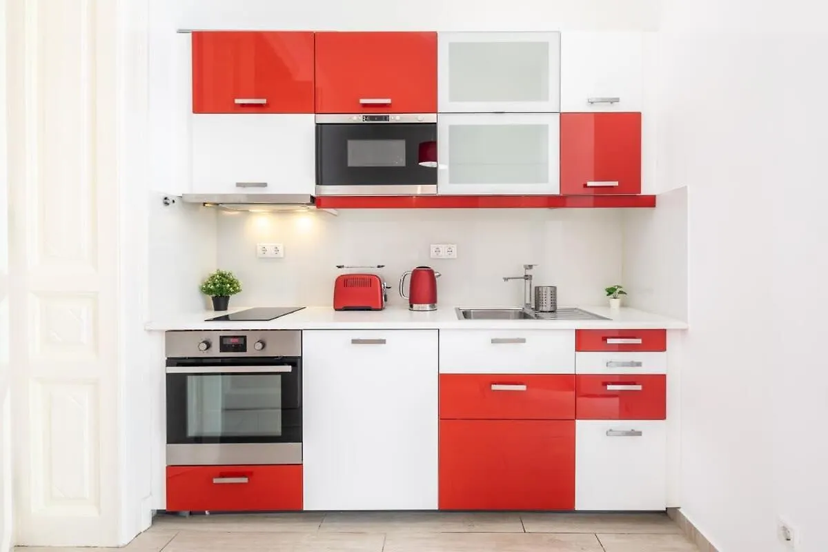 Bright & Large Apartment At Top Location Budapest