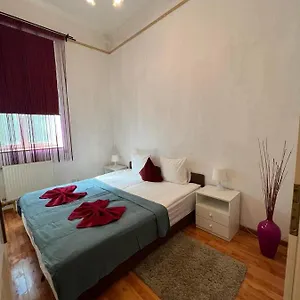 Elena Budapest