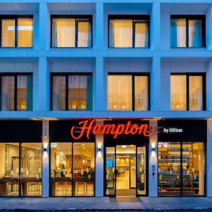 Hampton By Hilton Centre 호텔