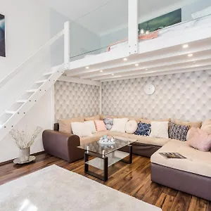 Апартаменты Bpr Stylish Mosaic With Terrace, Будапешт