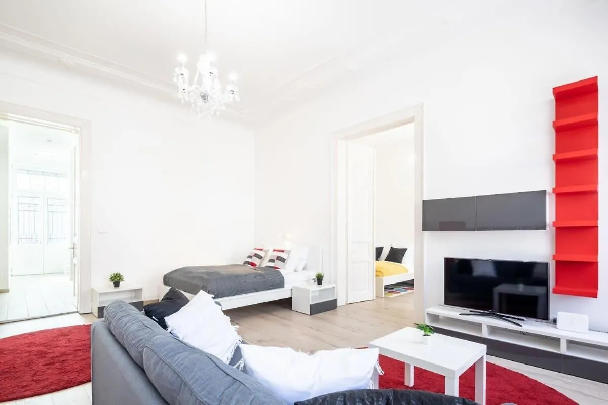 Bright & Large Apartment At Top Location Budapest Hungary