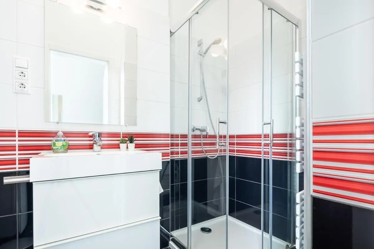 Bright & Large Apartment At Top Location Budapest